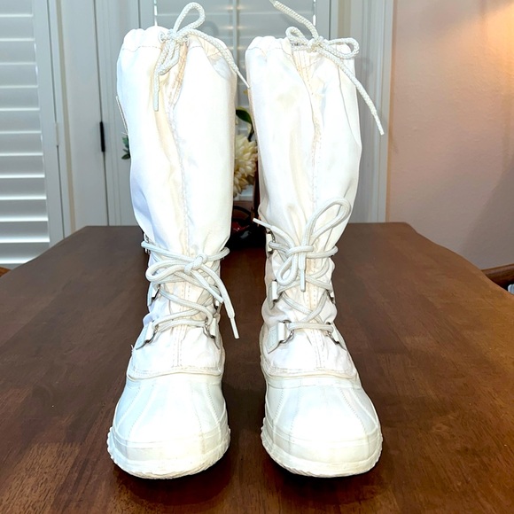 Sorel Snowcat tall Insulated wool white canvas snow or barn